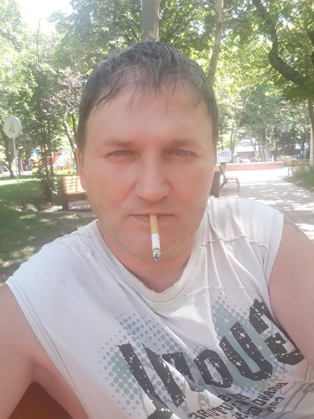 Divortat caut partenera